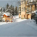 Przystanek - Caloroczny Prázdninový dům *