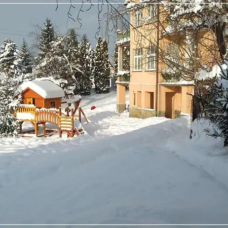 Przystanek - Caloroczny Prázdninový dům *