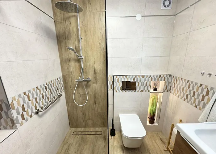 Przystanek - Caloroczny רבקה